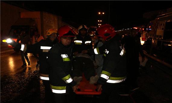 تصادف زنجیره ای در بزرگراه آقابابایی اصفهان یک مصدوم برجا گذاشت