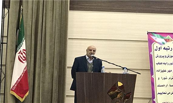 سرپرست اداره کل آموزش و پرورش اصفهان: سند تحول بنیادین آموزش و پرورش با شتاب زدگی اجرا شد