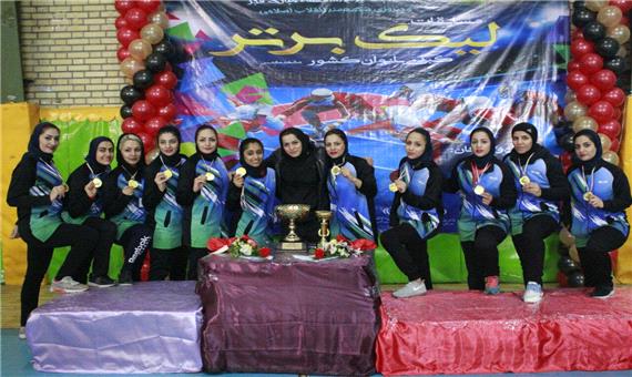 دختران کبدی کار اصفهانی جام قهرمانی لیگ برتر را بالای سر بردند