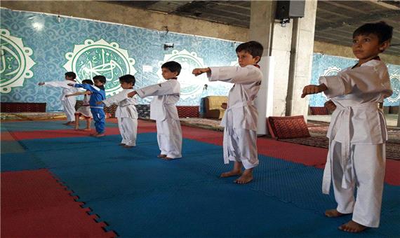 افتتاح پنج خانه ورزش روستایی در  تیران و کرون