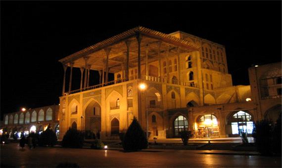 مرحله دوم ساماندهی روشنایی میدان امام اصفهان آغاز شد