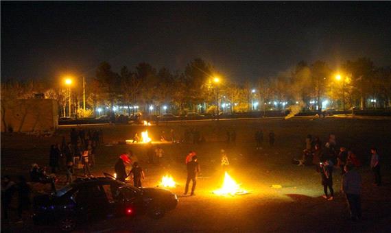 تصویر روز: چهار شنبه سوری در اصفهان