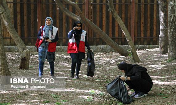 پاکسازی پارک جنگلی نارژوان اصفهان به مناسبت روز زمین پاک