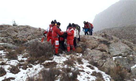 جسد فرد مفقود شده  در کوه های سمیرم پیدا شد