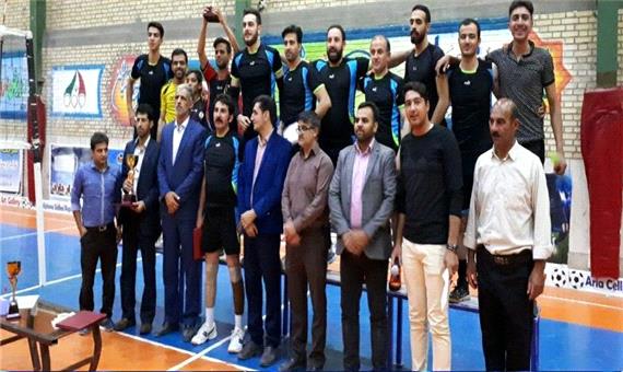 رقابتهای لیگ والیبال شرق اصفهان پایان یافت