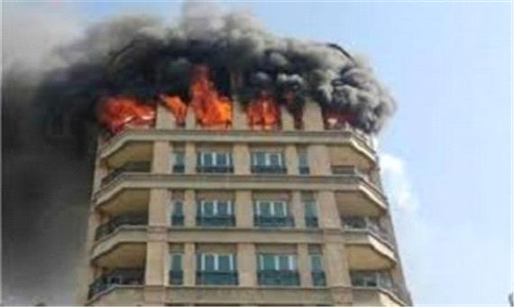آتش سوزی ساختمان شرکت توسعه صنایع نفت قشم + فیلم