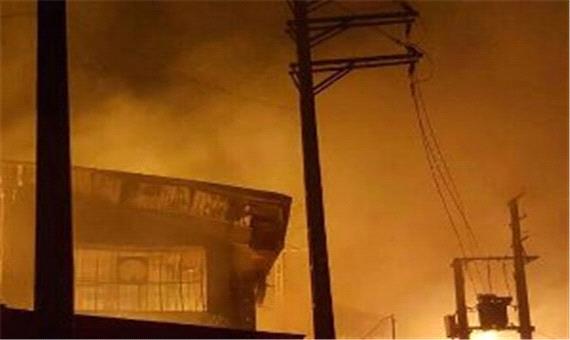 آتش‌سوزی مهیب در بزرگراه آزادگان تهران