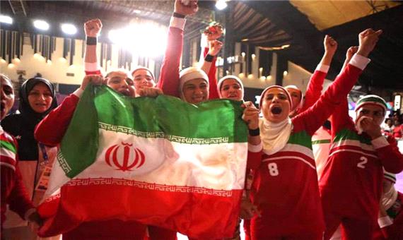 تجهیزات ورزشی در مناطق محروم اصفهان توزیع شد