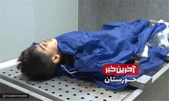 پیکر بی‌جان کودکی که در حمله تروریستی اهواز به شهادت رسید+تصویر